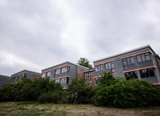 Αρχιτεκτονικές ιδέες για μείωση της χρήσης κλιματιστικών Κτίριο γερμανικής αρχιτεκτονικής Bauhaus