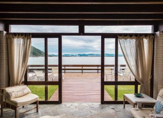 Πού διαφέρουν τα «πράσινα ξενοδοχεία»; Ξενοδοχειακή μονάδα δίπλα στη θάλασσα