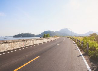 Προκήρυξη διαγωνισμού για συντήρηση οδικού δικτύου και κατασκευή κυκλοφοριακού κόμβου στην Πελοπόννησο Παραλιακός δρόμος