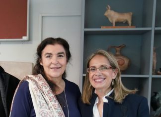 Ξανά Πρόεδρος στο ΤΑΠ η Αθηνά Χατζηπέτρου – επιστροφή ενός τεχνοκράτη της περιόδου Κονιόρδου με σφραγίδα Μητσοτάκη