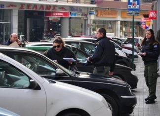 Θεσσαλονίκη: 300.000 ευρώ τα μηνιαία έσοδα από την ηλεκτρονική στάθμευση Παρκαρισμένα αυτοκίνητα στη Θεσσαλονίκη