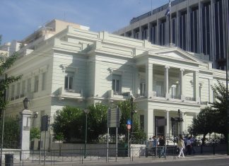 Μιλάει ο Κοτζιάς για «διώξεις» στελεχών στο ΥΠΕΞ… Γελάνε και τα μάρμαρα…