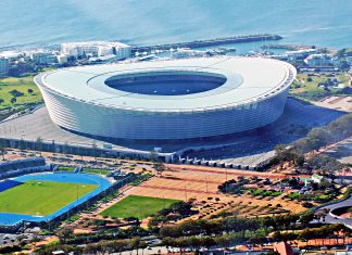 Μουντιάλ: ξόδεψαν 11,2 δις ευρώ για ανεκμετάλλευτα νέα γήπεδα σε Ν. Αφρική, Βραζιλία, Ρωσία Αεροφωτογραφία γηπέδου στο Cape Town