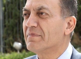 Υπογράφεται σήμερα η κατάργηση του βάσιμου λόγου απόλυσης Γιάννης Βρούτσης