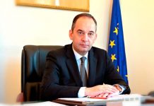 Πλακιωτάκης: «Οι επενδυτές γνωρίζουν πλέον ότι η Ελλάδα τους αντιμετωπίζει δίκαια και υπεύθυνα» Γιάννης Πλακιωτάκης