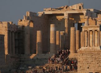 Δρομολογείται η κατασκευή νέου τύπου αναβατορίου στην Ακρόπολη – δικαίωση economix.gr Ιερός Βράχος της Ακρόπολης