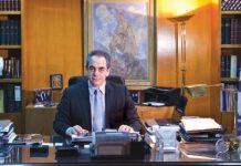 Η πανδημία μπορεί να αποτελέσει ευκαιρία για ένα άλμα εξωστρέφειας της ελληνικής οικονομίας Κωνσταντίνος Μίχαλος, πρόεδρος ΕΒΕΑ