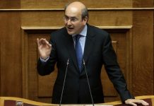 Χατζηδάκης: Προκαλώ να μου φέρουν μία λέξη από το νόμο που περιορίζει την προστασία των εργαζομένων στα delivery Κωστής Χατζηδάκης