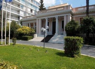 «Γκάζι» στις μεταρρυθμίσεις πατάει η κυβέρνηση με ρυθμό τέσσερις αλλαγές τον μήνα ως το τέλος του χρόνου Μέγαρο Μαξίμου