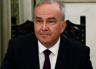 Σε λειτουργία του λιανεμπορίου με το click away επιμένει ο Παπαθανάσης Νίκος Παπαθανάσης