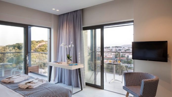 Νέο ξενοδοχείο Amira Luxury Suites στη Σκιάθο