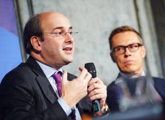 Χατζηδάκης: Έρχονται επιχειρηματικές πρωτοβουλίες για τον East Med Χατζηδάκης: Έρχονται επιχειρηματικές πρωτοβουλίες για τον East Med