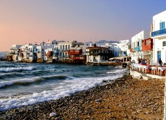 Ακίνητα, φοροδιαφυγή, Μύκονος: η επιχείρηση «Villa Juanita Dolores» (!) της ΑΑΔΕ έβγαλε «λαβράκι»