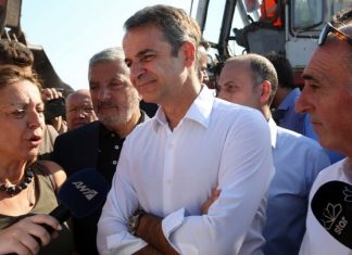 Μητσοτάκης: Προσωπική μου δέσμευση να ξαναφτιάξουμε το Μάτι καλύτερο Επίσκεψη Μητσοτάκη στο Μάτι