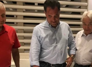 «Αυτοψία» Γεωργιάδη στην επένδυση Αγγελιάδη στην Αφάντου Ρόδου Ο Άδωνις Γεωργιάδης με τον Μερκούριο Αγγελιάδη στην Αφάντου Ρόδου