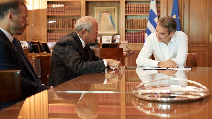 Συνάντηση Μητσοτάκη με τον υποψήφιο επενδυτή, Naguib Sawiri, στο Μαξίμου