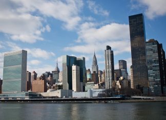 Μανχάταν: Hλιακά πάνελ στην οροφή του ΟΗΕ