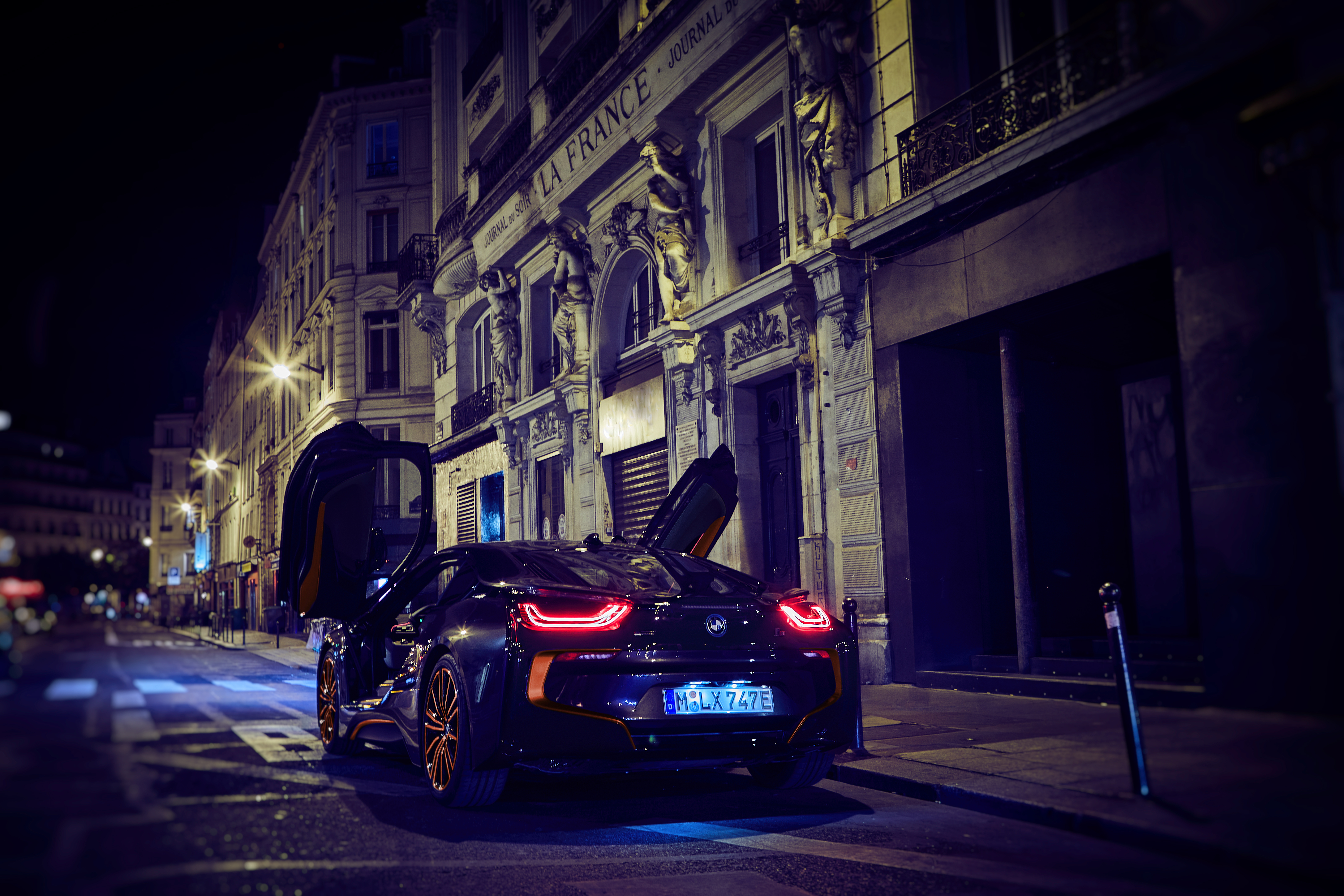 The BMW i3 Edition Roadstyle and i8 Ultimate Sophisto Edition