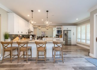 Στο “μικροσκόπιο” της ΑΑΔΕ οι βραχυχρόνιες μισθώσεις τύπου AirBnb