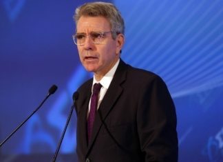 Αμερικανική υποστήριξη σε όλα τα επίπεδα για τα ενεργειακά Τζέφρι Πάιατ