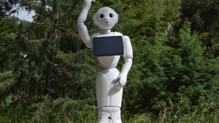 Το ρομπότ Pepper του Διεθνούς Αερολιμένα Αθηνών ΔΑΑ «Ελ. Βενιζέλος»