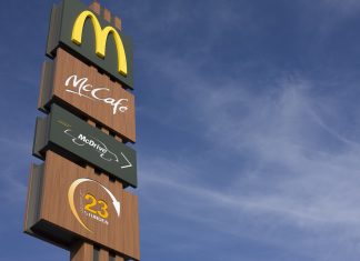 Τα McDonald’s μειώνουν τη χρήση πλαστικού στην ευρωπαϊκή αγορά