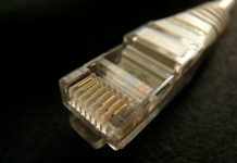 Στα 10Mbps θέτει τον «πήχη» της ελάχιστης ταχύτητας ίντερνετ η ΕΕΤΤ