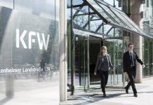 EY: Οι προκλήσεις της 10ετίας για τις τράπεζες