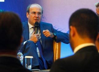 Συνάντηση Χατζηδάκη με τον Αιγύπτιο ομόλογό του στο Κάιρο Χατζηδάκης: Η Ελλάδα χτίζει «συνασπισμό νομιμότητας» στη ΝΑ Μεσόγειο