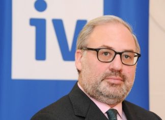 Μίχαελ Λέβι: Σωστές οι προτεραιότητες της κυβέρνησης για την προσέλκυση επενδύσεων