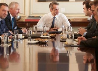 «Παραίνεση» Μητσοτάκη στις εταιρείες κινητής για φθηνότερο ίντερνετ