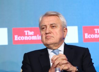 Καλλιτσάντσης: Μπροστά σε μια νέα οικονομική δεκαετία