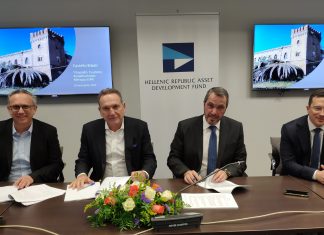 Οι δυνατότητες ανάπτυξης του λιμανιού Καβάλας σε συνάντηση ΤΑΙΠΕΔ-ΟΛΚ Από αριστερά, Χαράλαμπος Πανδής, Αντιπρόεδρος της Castello Bibelli AE, Σάμ Φάις, Πρόεδρος & Διευθύνων Σύμβουλος της Castello Bibelli AE, Άρης Ξενόφος, Εκτελεστικός Πρόεδρος του ΤΑΙΠΕΔ και Ριχάρδος Λαμπίρης, Διευθύνων Σύμβουλος του ΤΑΙΠΕΔ.