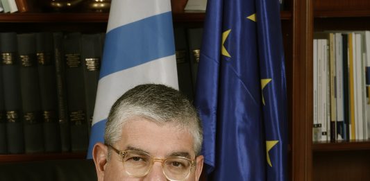 Υφυπουργός Ανάπτυξης και Επενδύσεων Γιάννης Τσακίρης