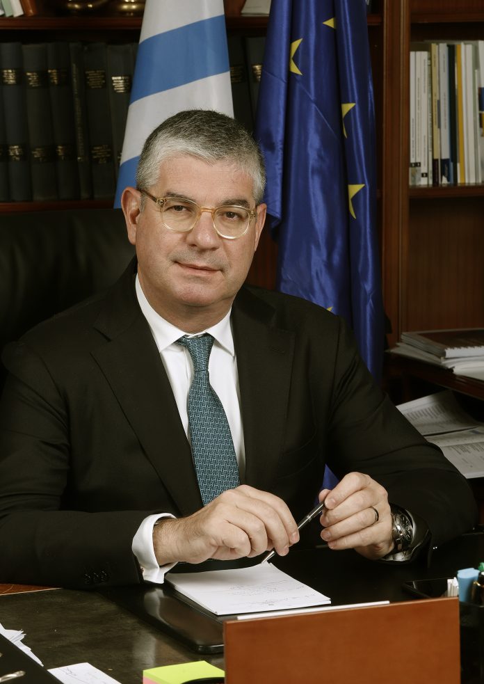 Υφυπουργός Ανάπτυξης και Επενδύσεων Γιάννης Τσακίρης