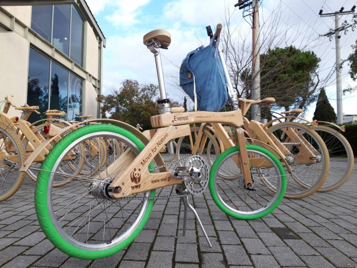 Από την Αθήνα ως το Έβερεστ με ένα ποδήλατο ο ιδρυτής της COCO-MAT