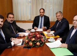 Υπογράφηκε η πρώτη συμφωνία με το Εθνικό Πρόγραμμα Απλούστευσης Διαδικασιών Σύμβαση μεταξύ των υπ. Ψηφιακής Διακυβέρνησης και Μεταφορών για ψηφιοποίηση διαδικασιών στο πλαίσιο του ΕΠΑΔ