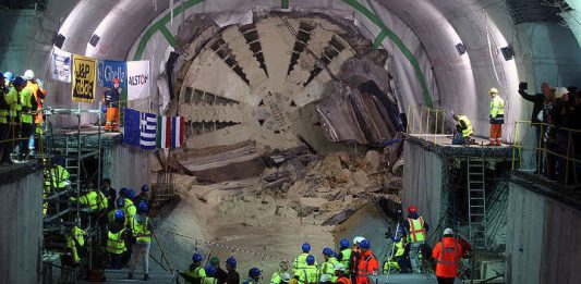 Μετρό - Γραμμή 4: Πού θα μπούν οι Μετροπόντικες - τί θα γίνει με τη χρηματοδότηση;