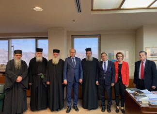 Στο Άγιο Όρος ο Χατζηδάκης για… καθιέρωση περιοχής Natura