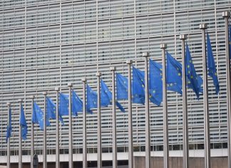 Το Συμβούλιο ΕΕ-ΗΠΑ για το εμπόριο και την τεχνολογία θα πραγματοποιηθεί παρά τη διπλωματική κρίση