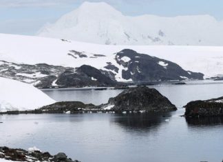 Ανταρκτική: Η λευκή ήπειρος επηρεάζεται ολοένα και περισσότερο από τις επιπτώσεις του τουρισμού