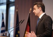 Μητσοτάκης από Βερολίνο: Εντός χρονοδιαγράμματος η απολιγνιτοποίηση – «Εμβληματική» η συμφωνία ΔΕΗ-RWE