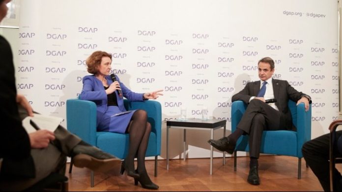 Ο Μητσοτάκης μιλώντας σε εκδήλωση του Γερμανικού Συμβουλίου Εξωτερικών Σχέσεων DGAP του Βερολίνου