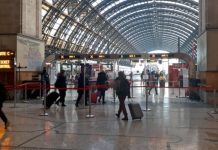 Αριθμός ρεκόρ σχεδόν 5 δισ. ανθρώπων προβλέπεται να ταξιδέψει φέτος με αεροπλάνο παγκοσμίως