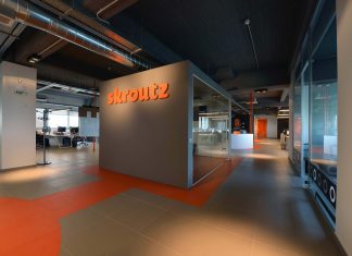 Skroutz: Διαθέσιμη η υπηρεσία αποστολής προϊόντων στην Ευρώπη