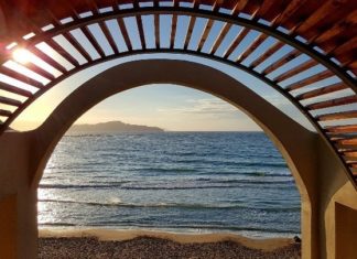 Ψήφος εμπιστοσύνης στο «ελληνικό καλοκαίρι» από Έλληνες και ξένους επισκέπτες