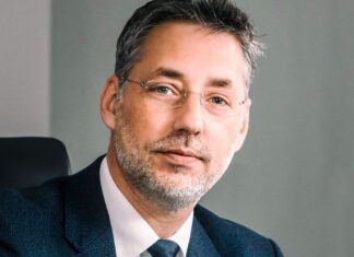 Τους Σκούφια και Στεφάτο προτείνει ο Χατζηδάκης για την ηγεσία της ΕΔΕΥ