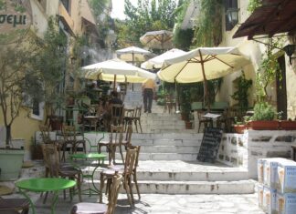 Stop στην εστίαση με εγκύκλιο ΥΠΕΝ – Οικονόμου: τα Συμβούλια Αρχιτεκτονικής «φύλακας» για κάθε οικοδομική εργασία