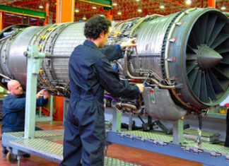 Νέα φρεγάτα, καλύτερα ναυπηγεία και νέα ΕΑΒ θέλει η Lockheed Martin