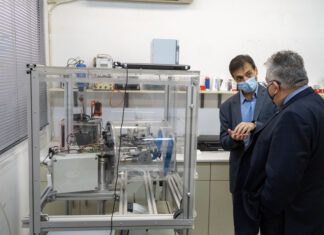 Ακολουθώντας του ερευνητές που μετρούν τον κορονοϊό στα λύματα – ΦΩΤΟ – ΡΕΠΟΡΤΑΖ